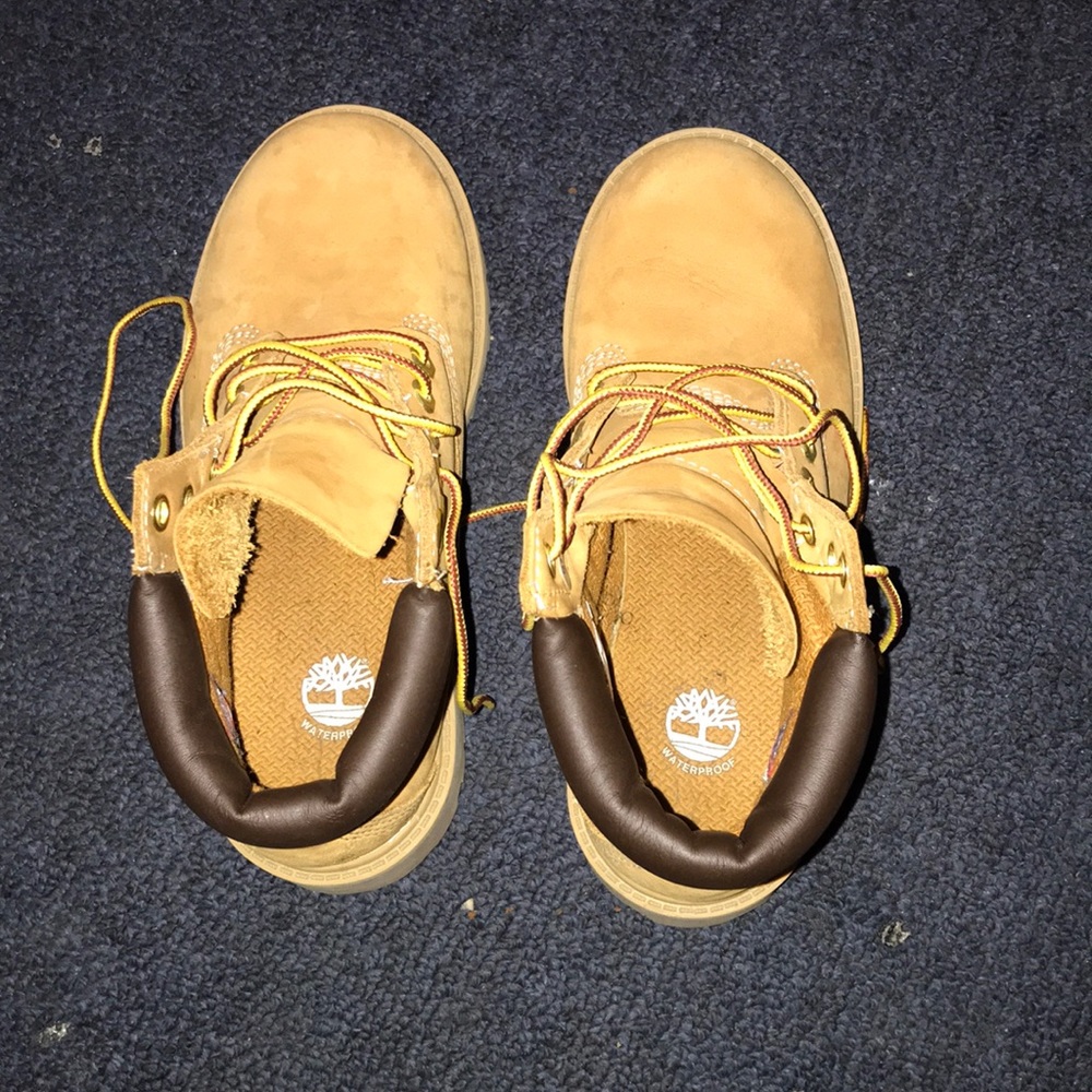 Boys timberland construction boots wheat